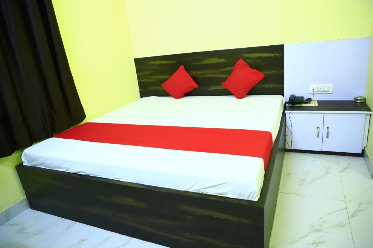 Shivraj Homestay Mathura Bagian luar foto