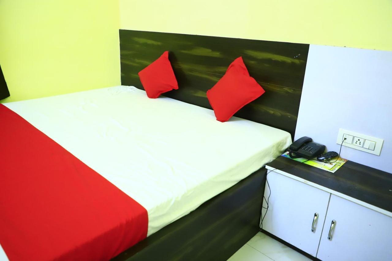 Shivraj Homestay Mathura Bagian luar foto