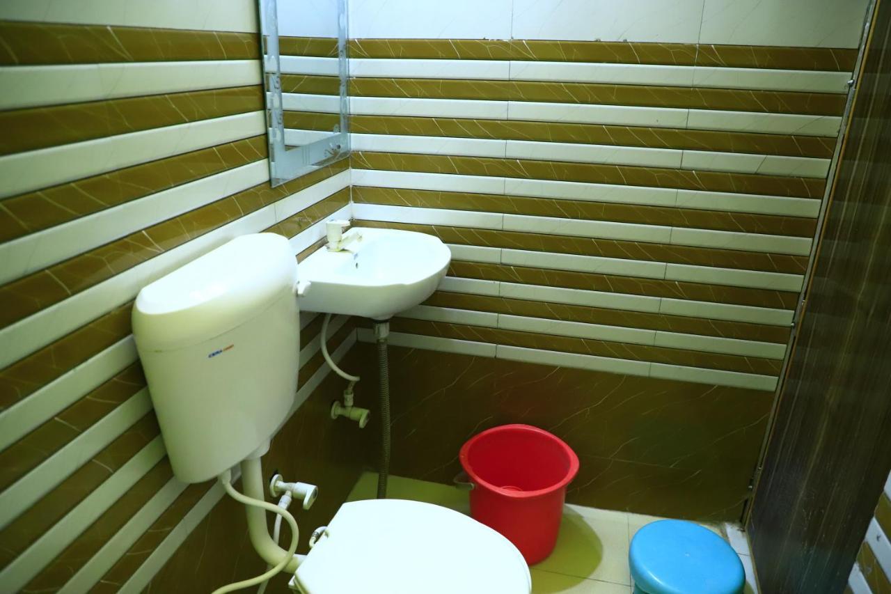 Shivraj Homestay Mathura Bagian luar foto