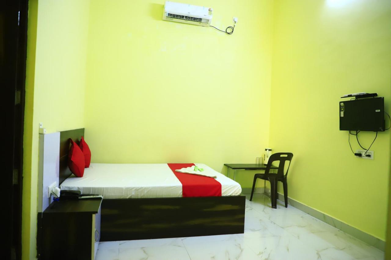 Shivraj Homestay Mathura Bagian luar foto