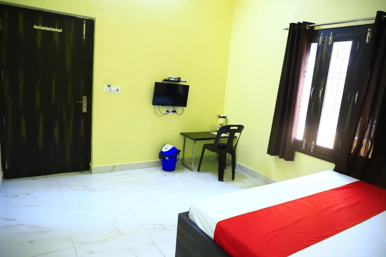 Shivraj Homestay Mathura Bagian luar foto